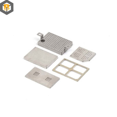 Parti di piegatura stampate in metallo di lamiera di acciaio inossidabile di alluminio personalizzate per 2D / 3D / disegno