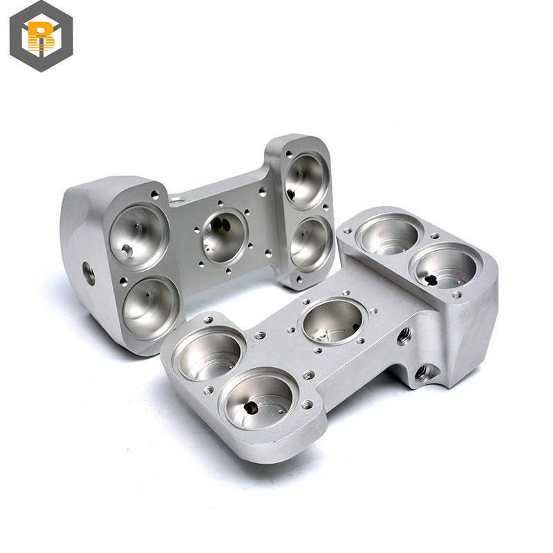 Servizio di lavorazione CNC per accessori per motocicli